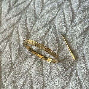 GOLD SCREW BRACELET